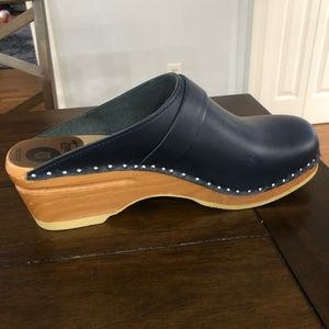 BASTAD TROENTORP CLOGS. **Navy Blue, Size 41, LIKE NEW!